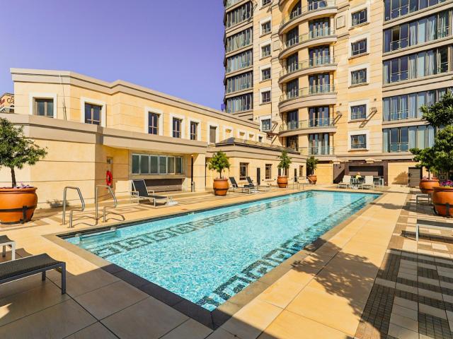 2 Bedroom Apartment / Flat To Rent in Sandton Central