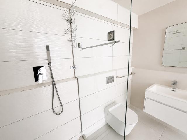2 Bedroom Apartment / Flat To Rent in Sea Point