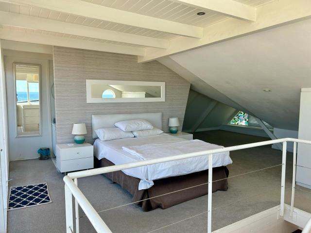 2 Bedroom Apartment / Flat To Rent in Sea Point