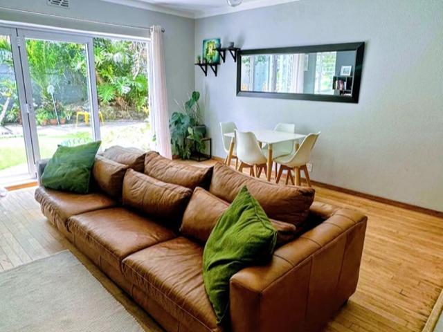 2 Bedroom Apartment / Flat To Rent in Sea Point