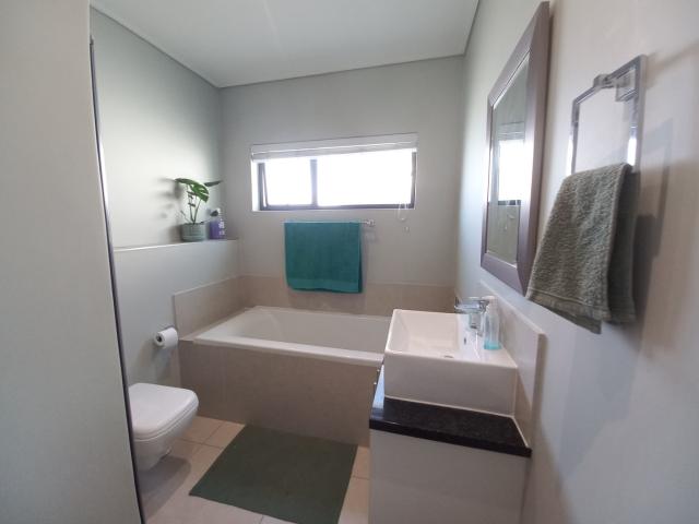 2 Bedroom Apartment / Flat To Rent in Sitari Country Estate