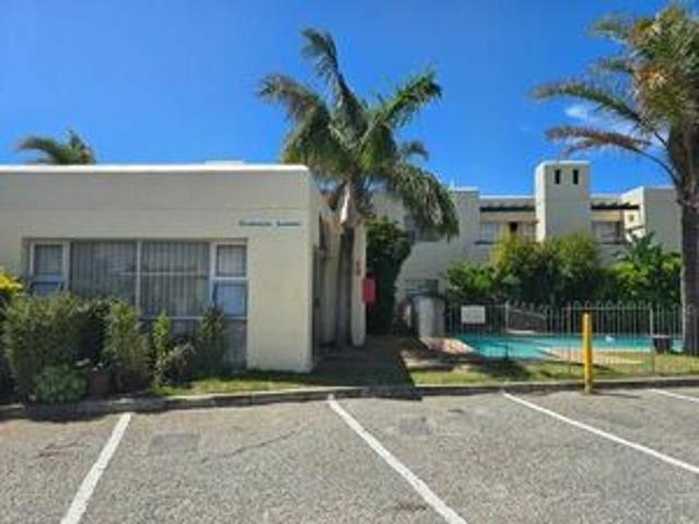2 Bedroom Apartment / Flat to Rent in South End