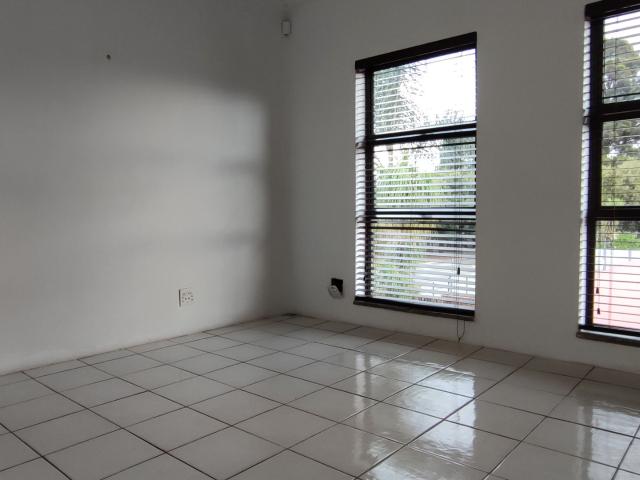 2 Bedroom Apartment / Flat To Rent in Sunward Park