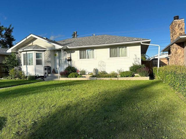 2 Bedroom Apartment for Rent at 1528 45 St Se, Calgary, AB T2A 1N2 Forest Heights