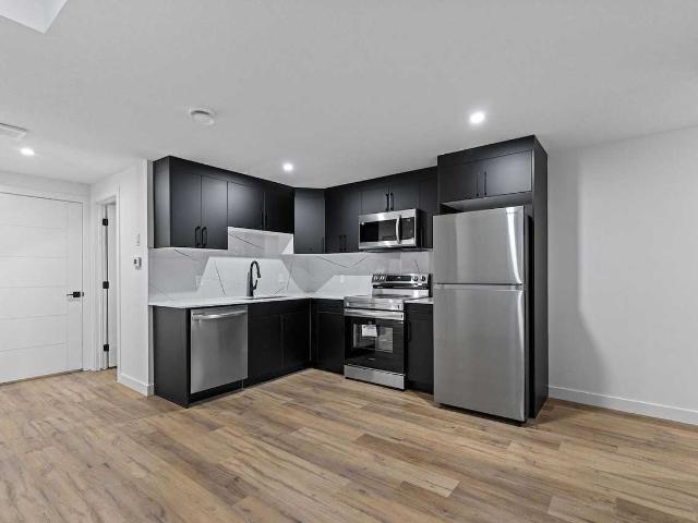 2 Bedroom Apartment for Rent at 16508 21 Ave Sw, Edmonton, AB T6W 5K1 Glenridding