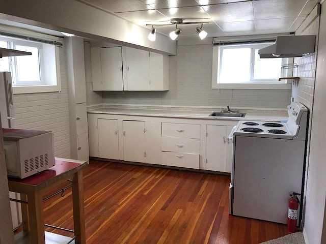 2 Bedroom Apartment for Rent at 1719 17 Ave Nw, Calgary, AB T2M 0S1 Capital Hill