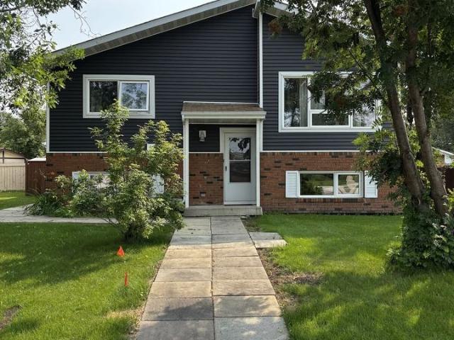 2 Bedroom Apartment for Rent at 1729 65 St Nw, Edmonton, AB T6L 1N1 Meyokumin