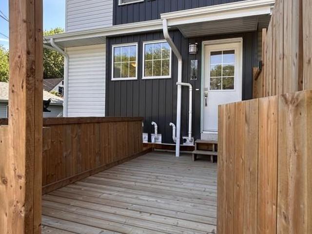 2 Bedroom Apartment for Rent at 12521 77 St Nw, Edmonton, AB T5B 2H6 Elmwood Park