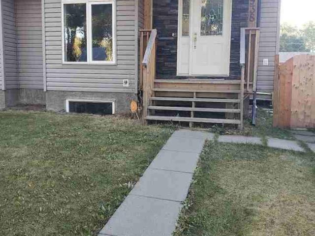 2 Bedroom Apartment for Rent at 12938 70 St Nw, Edmonton, AB T5C 0J9 Balwin