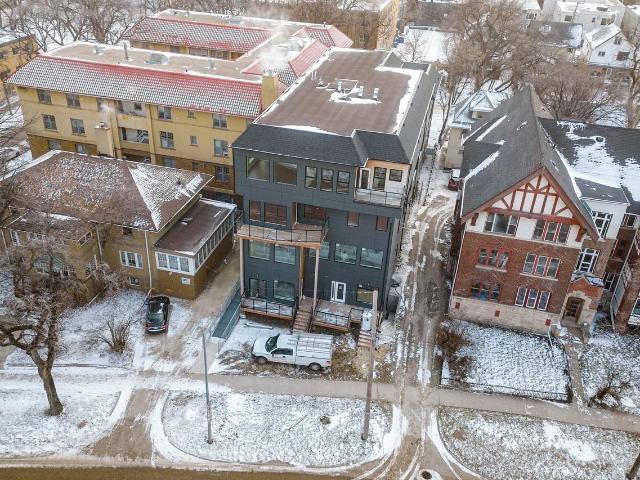 2 Bedroom Apartment for Rent at 260 Wellington Cres, Winnipeg, MB R3M 0B4 Mcmillan