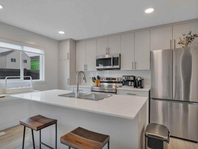 2 Bedroom Apartment for Rent at 2812 192 St Nw, Edmonton, AB T6M 3B5 Rural West