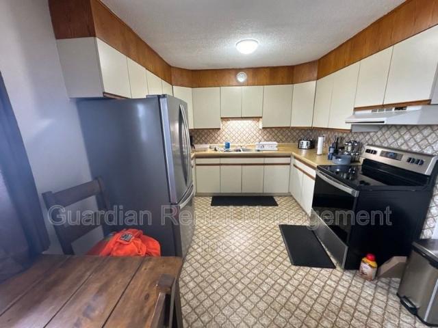 2 Bedroom Apartment for Rent at 39 Kingsway Dr W #6, Schreiber, ON P0T None