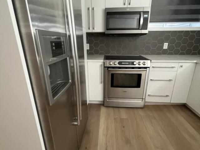 2 Bedroom Apartment for Rent at 44 Deer Lane Close Se, Calgary, AB T2J 5X7
