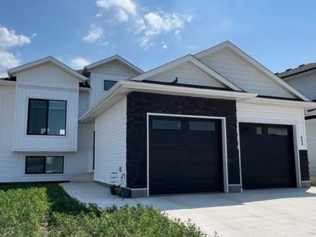 2 Bedroom Apartment for Rent at 484 Woolf Bend, Saskatoon, SK S7W 1E4 Willow Grove