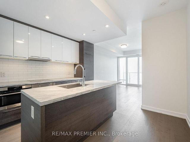 2 Bedroom Apartment for Rent at 488 University Ave, Toronto, ON M5G 0C1 Grange Park