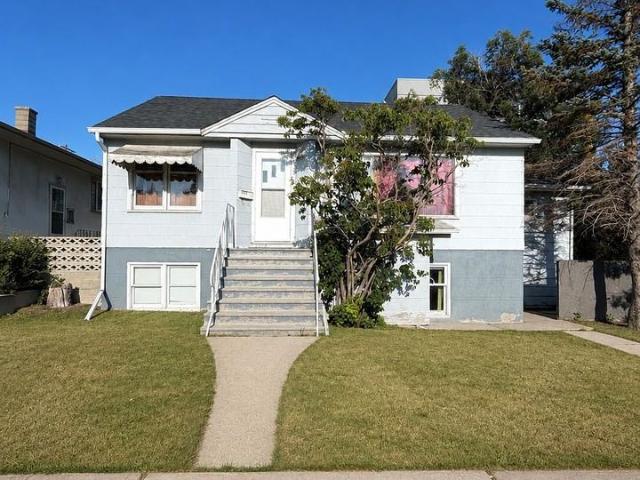 2 Bedroom Apartment for Rent at 4212 Centre St Ne, Calgary, AB T2E 2Y9 Highland Park