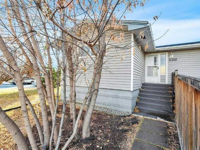 2 Bedroom Apartment for Rent at 5702 West Park Cres, Red Deer, AB T4N 1E5 West Park