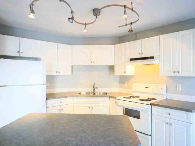 2 Bedroom Apartment for Rent at 5202 Valleyview Pk Se, Calgary, AB T2B 3R6