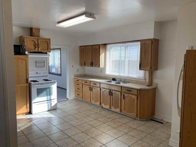 2 Bedroom Apartment for Rent at 6600 128 Ave Nw, Edmonton, AB T5C None Balwin