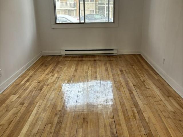 2 Bedroom Apartment for Rent at 6740 21e Avenue, Montréal, QC H1X 2G8