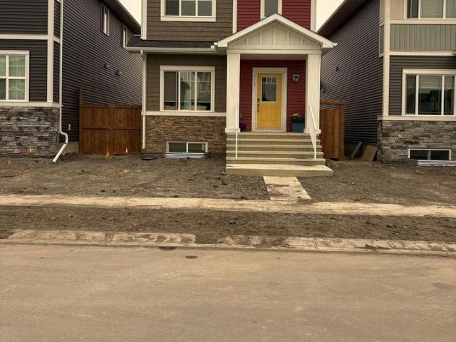 2 Bedroom Apartment for Rent at 612 Baywater Manor Sw, Airdrie, AB T4B 5R8 Bayside