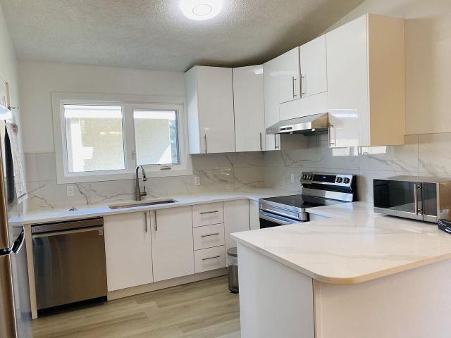 2 Bedroom Apartment for Rent at 636 69 Ave Sw, Calgary, AB T2V 0N9 Kingsland