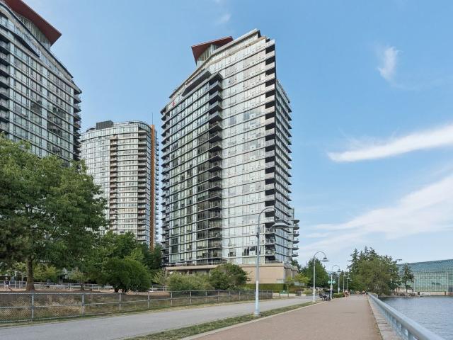 2 Bedroom Apartment for Rent at 8 Smithe Mews #305, Vancouver, BC V6B 0A5 Downtown Vancouver