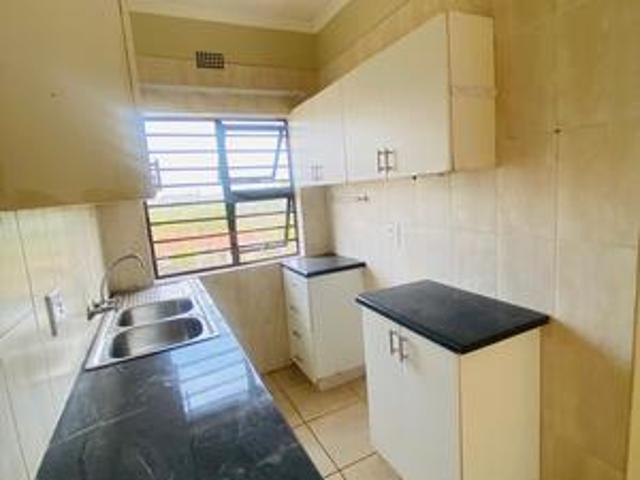 2 bedroom apartment for rent in mana.