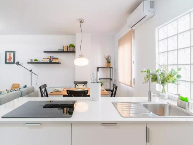 2 bedroom apartment for rent in Mont Olivet for professionals and students