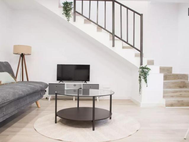 2 bedroom apartment for rent in Almenara, bills included