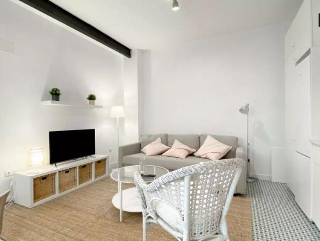 2 bedroom apartment for rent in Benicalap, Valencia