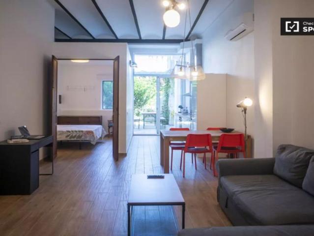 2 bedroom apartment for rent in Cabanyal Canyamelar with balcony