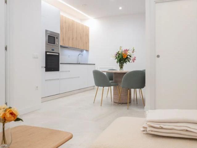 2 bedroom apartment for rent in Chopera, perfect for professionals and students