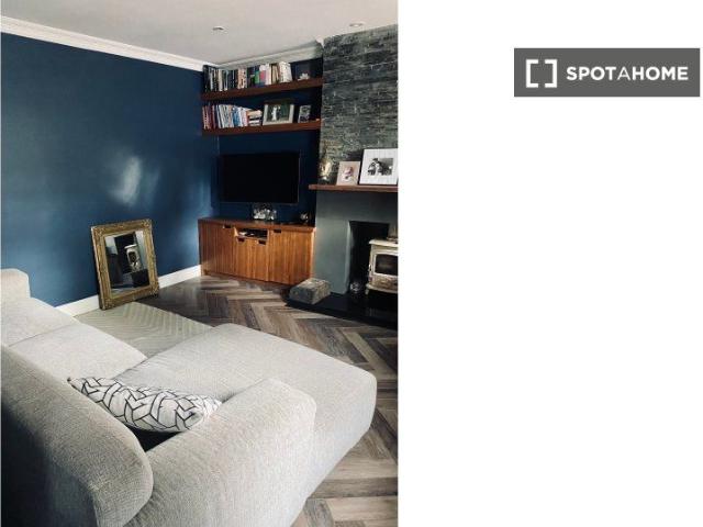 2 bedroom apartment for rent in Docklands South, Dublin