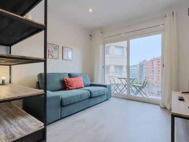 2 Bedroom Apartment for rent in El Clot. Barcelona near Sagrada Familia