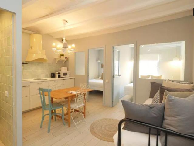 2 bedroom apartment for rent in el Gotic