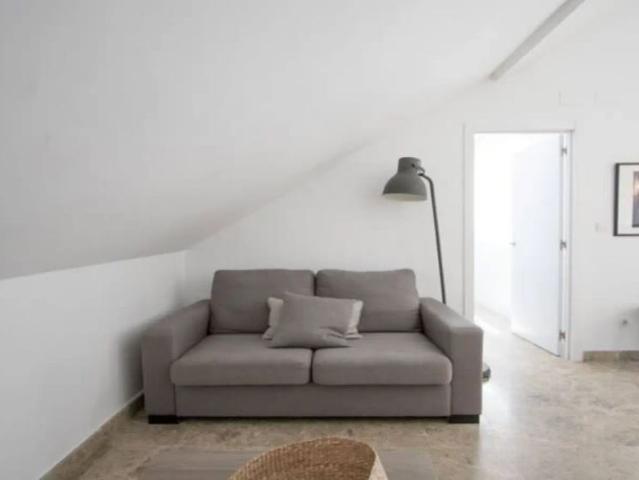 2 bedroom apartment for rent in El Grau for professionals