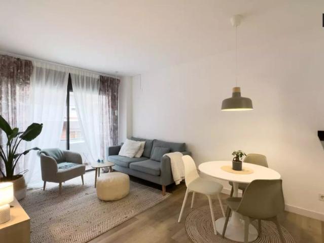 2 bedroom apartment for rent in el Poble Sec