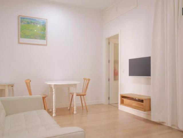 2 bedroom apartment for rent in Embajadores, Madrid