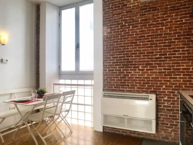 2 bedroom apartment for rent in Embajadores, professionals only