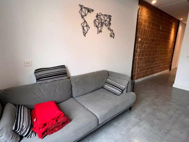 2 bedroom apartment for rent in Embajadores