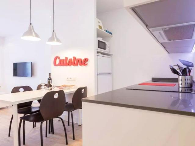 2 bedroom apartment for rent in Guindalera