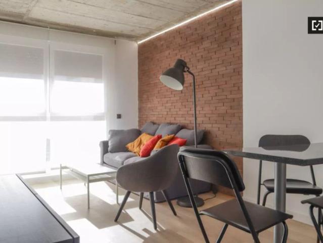2 bedroom apartment for rent in Guindalera