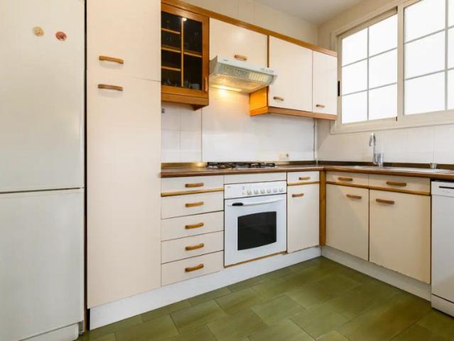 2 bedroom apartment for rent in Guindalera, all bills included
