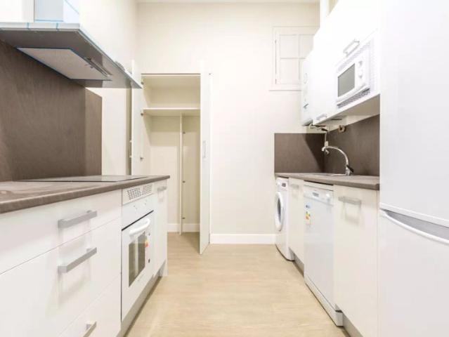 2 bedroom apartment for rent in Gaztambide, no smoking/pets allowed
