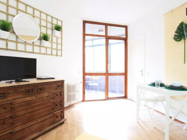 2 bedroom apartment for rent in Gaztambide, workers and postgraduate students