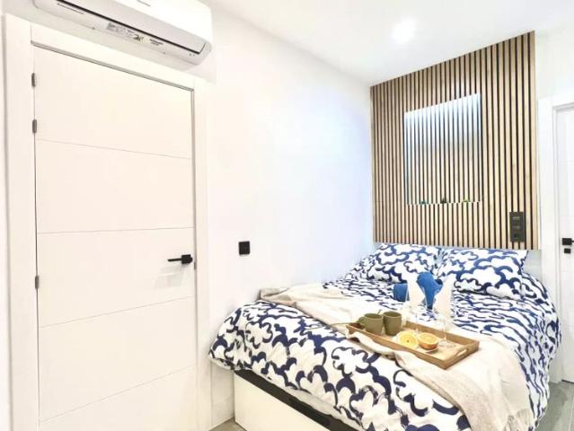 2 bedroom apartment for rent in Jerónimos, bills included