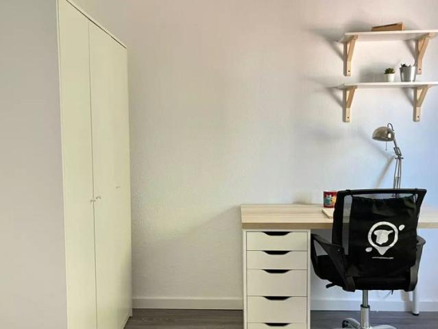 2 bedroom apartment for rent in Lucero, Madrid