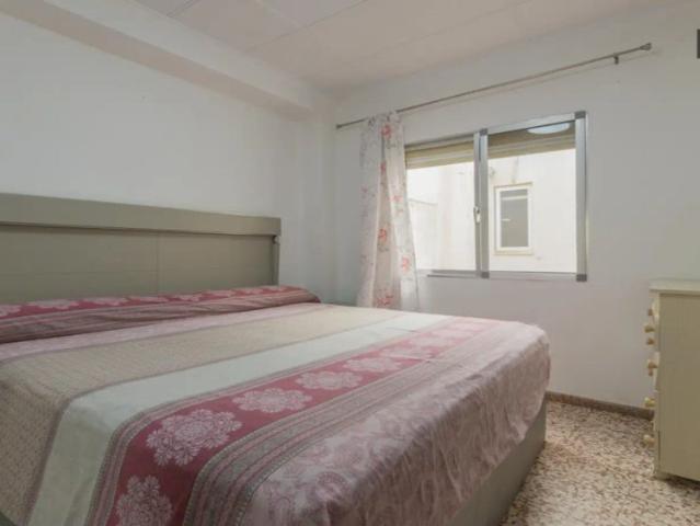 2 bedroom apartment for rent in La Malva Rosa, no restrictions