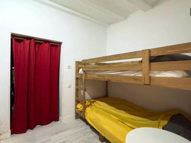 2 bedroom apartment for rent in La Barceloneta, bills included